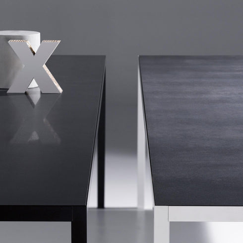 Lim 3.0 Ceramic Table / Graphite Gray Base